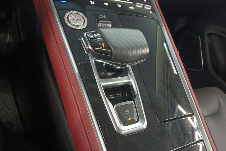 Used CHANGAN CS85 COUPE 2023 1.5T DCT Luxury Version Gear Lever