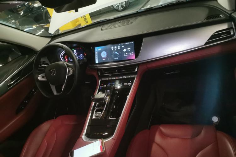 Used CHANGAN CS85 COUPE 2023 1.5T DCT Luxury Version Center Console