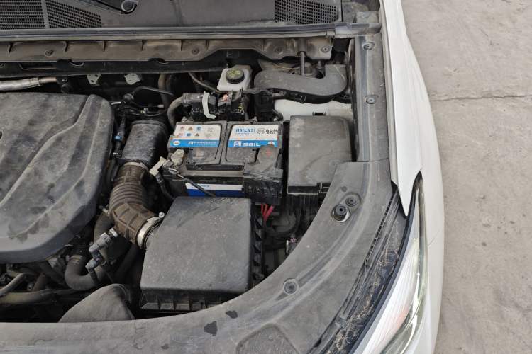 Used CHANGAN CS85 COUPE 2023 1.5T DCT Luxury Version Engine Bay Left