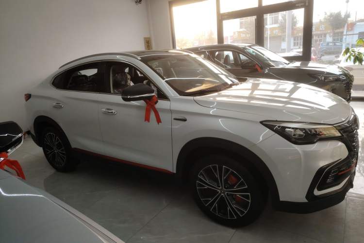 Used CHANGAN CS85 COUPE 2023 1.5T DCT Prestige Edition Exterior 2