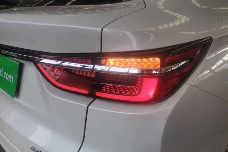 Used CHANGAN CS85 COUPE 2023 1.5T DCT Luxury Version Exterior 3