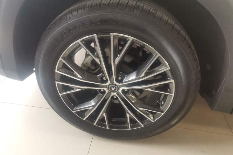 Used CHANGAN CS85 COUPE 2023 1.5T DCT Luxury Version Exterior 5