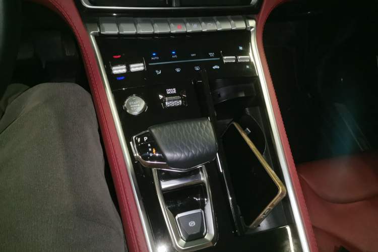 Used CHANGAN CS85 COUPE 2023 1.5T DCT Luxury Version Gear Lever