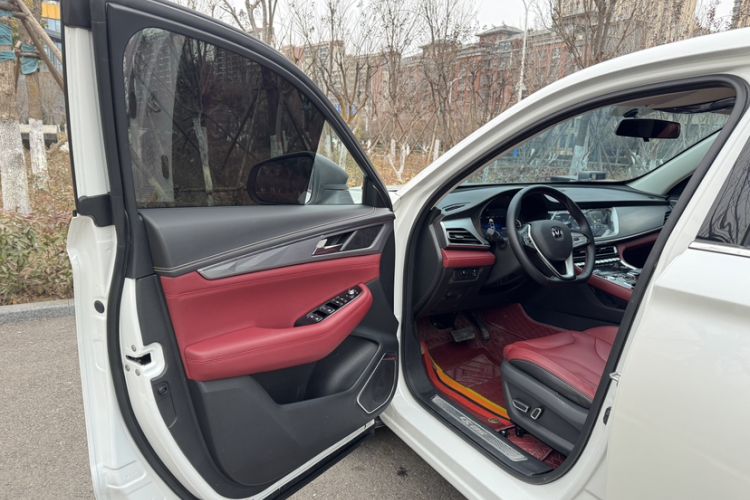Used CHANGAN CS85 COUPE 2023 1.5T DCT Luxury Version Interior 1