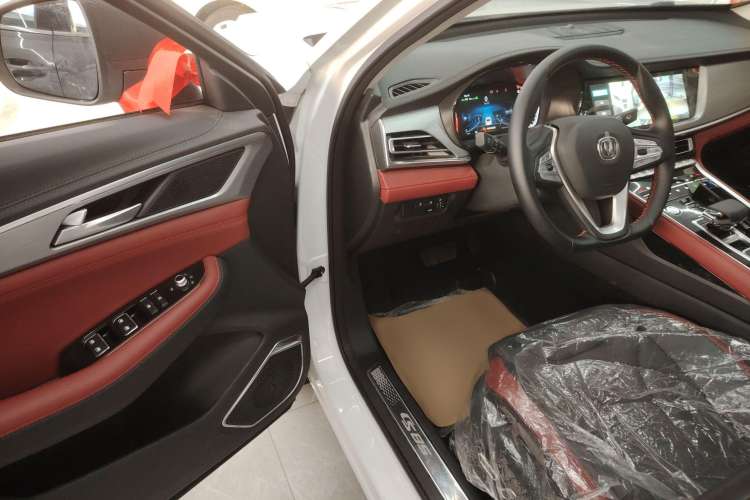 Used CHANGAN CS85 COUPE 2023 1.5T DCT Prestige Edition Interior 2