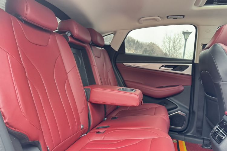 Used CHANGAN CS85 COUPE 2023 1.5T DCT Luxury Version Interior 3