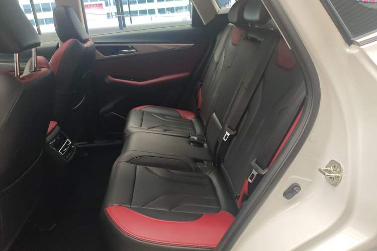Used CHANGAN CS85 COUPE 2023 1.5T DCT Prestige Edition Interior 4