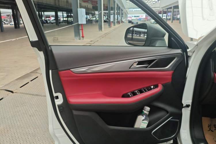 Used CHANGAN CS85 COUPE 2023 1.5T DCT Prestige Edition Interior 7