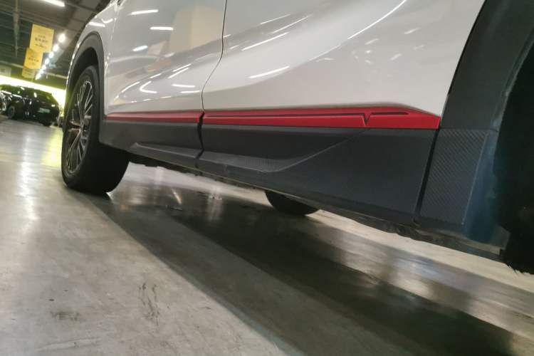 Used CHANGAN CS85 COUPE 2023 1.5T DCT Luxury Version Left Side Sill