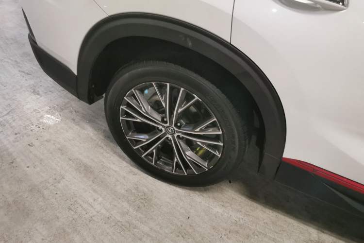 Used CHANGAN CS85 COUPE 2023 1.5T DCT Luxury Version Right Rear Wheel Hub