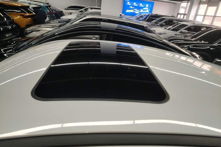 Used CHANGAN CS85 COUPE 2023 1.5T DCT Luxury Version Roof