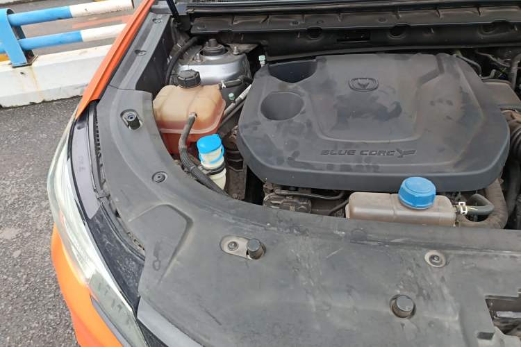 Used CHANGAN CS85 COUPE 2023 1.5T DCT Prestige Edition Engine Bay Right