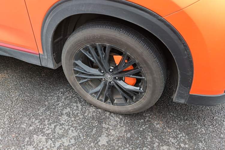 Used CHANGAN CS85 COUPE 2023 1.5T DCT Prestige Edition Right Front Wheel Hub