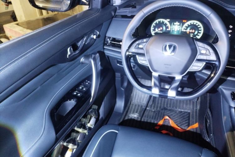 Used CHANGAN CS95 2023 2.0T Two-Wheel Drive Luxury PLUS Steering Wheel
