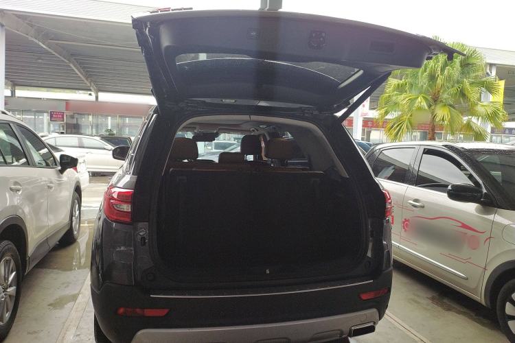 Used CHANGAN CS95 2017 2.0T Two-Wheel Drive Zhitu Edition Trunk