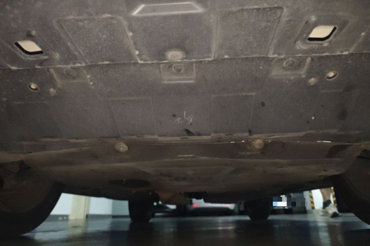 Used CHANGAN CS95 2021 2.0T Two-Wheel Drive Luxury Version Chassis Front