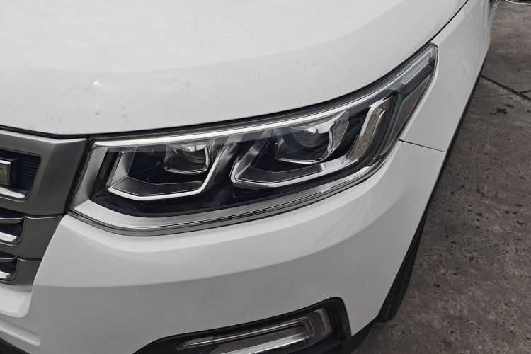 Used CHANGAN CS95 2017 2.0T Four-Wheel Drive SmartDrive Edition Left Front Headlight