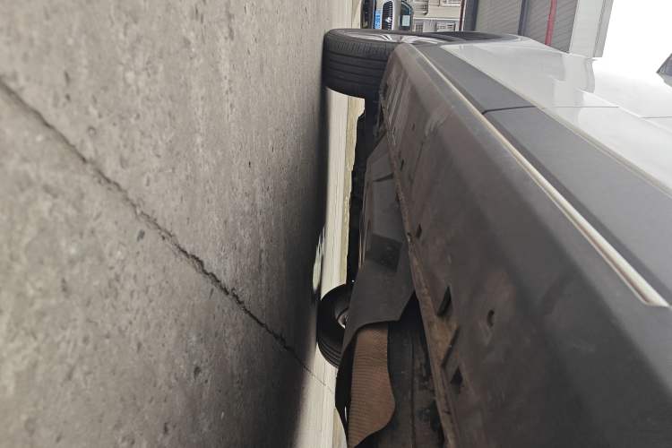 Used CHANGAN CS95 2017 2.0T Four-Wheel Drive SmartDrive Edition Left Side Sill