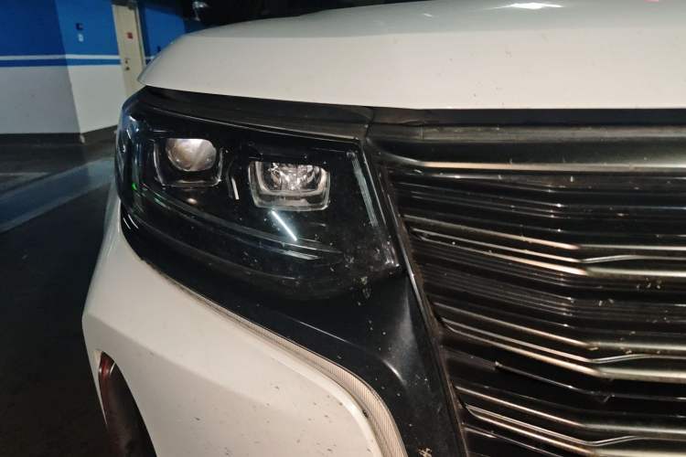 Used CHANGAN CS95 2021 2.0T Two-Wheel Drive Luxury Version Right Front Headlight