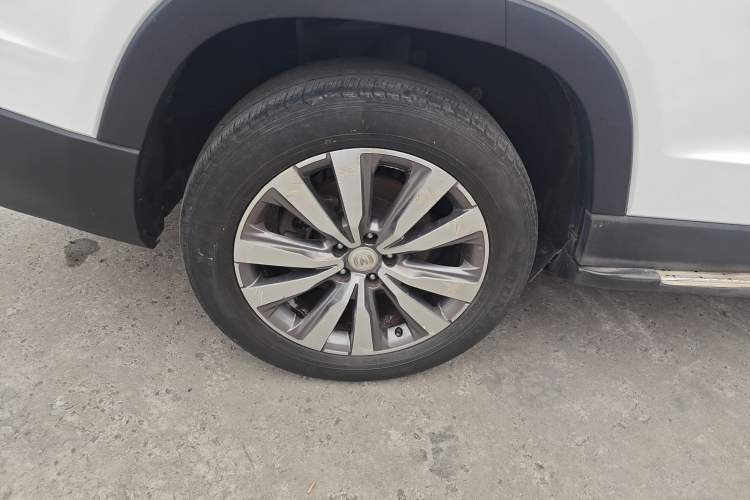 Used CHANGAN CS95 2017 2.0T Four-Wheel Drive SmartDrive Edition Right Rear Wheel Hub