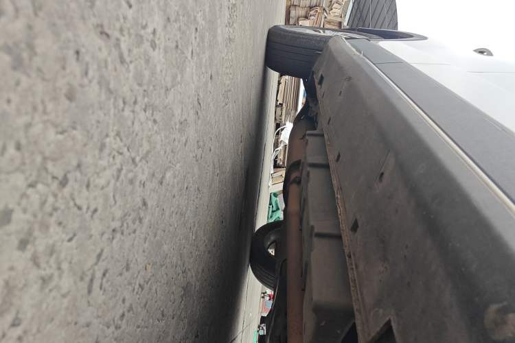 Used CHANGAN CS95 2017 2.0T Four-Wheel Drive SmartDrive Edition Right Side Sill