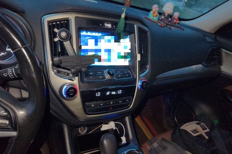Used CHANGAN CS95 2017 2.0T Two-Wheel Drive Zhiyuan Edition Audio And AC Panel