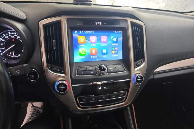 Used CHANGAN CS95 2017 2.0T Two-Wheel Drive Zhitu Edition Audio And AC Panel