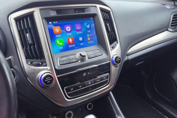 Used CHANGAN CS95 2017 2.0T Two-Wheel Drive Zhituo Edition Audio And AC Panel