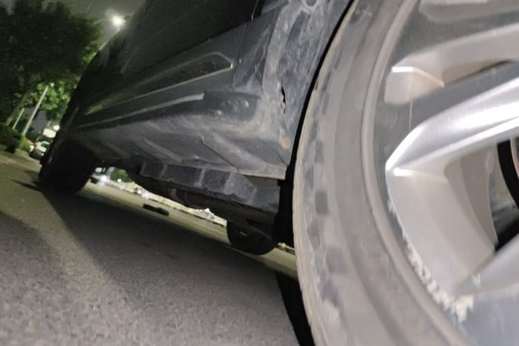 Used CHANGAN CS95 2017 2.0T Two-Wheel Drive Zhiyuan Edition Chassis Front Right