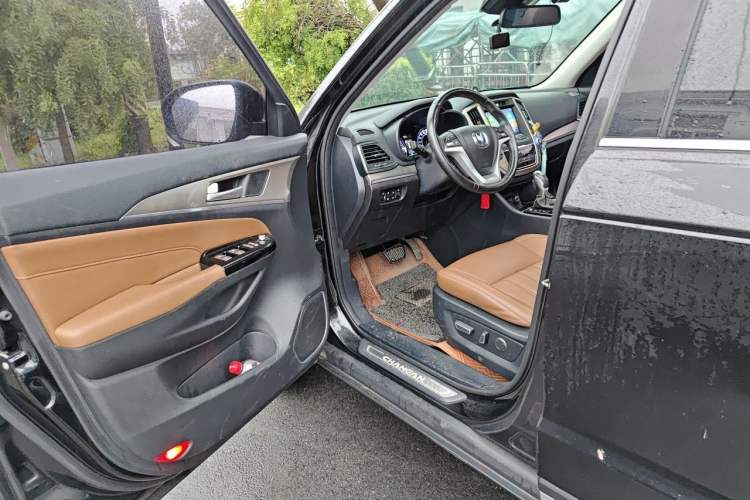 Used CHANGAN CS95 2017 2.0T Two-Wheel Drive Zhituo Edition Driver Seat