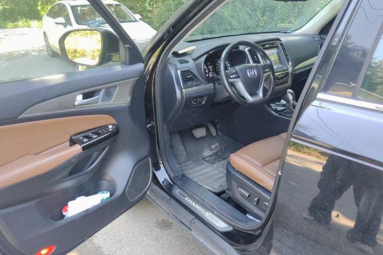 Used CHANGAN CS95 2017 2.0T Two-Wheel Drive Zhitu Edition Driver Seat