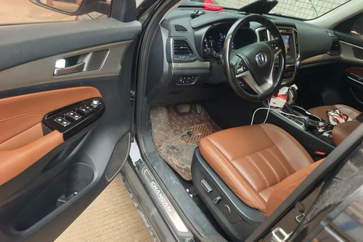 Used CHANGAN CS95 2017 2.0T Two-Wheel Drive Zhitu Edition Driver Seat