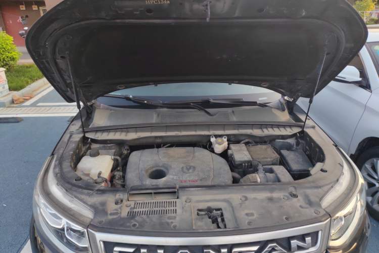 Used CHANGAN CS95 2017 2.0T Two-Wheel Drive Zhitu Edition Engine Bay