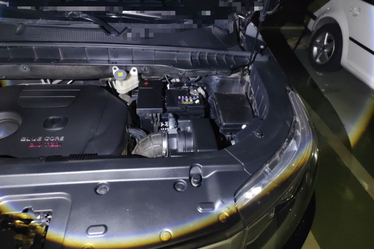 Used CHANGAN CS95 2017 2.0T Four-Wheel Drive SmartDrive Edition Engine Bay Left