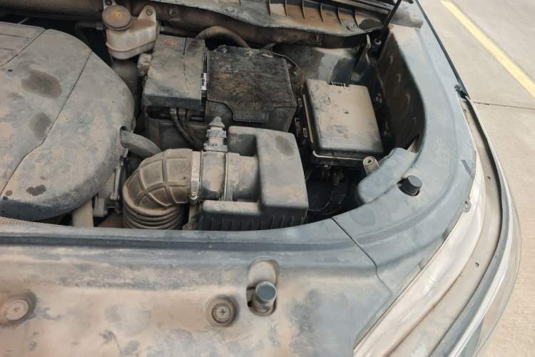 Used CHANGAN CS95 2017 2.0T Two-Wheel Drive Zhitu Edition Engine Bay Left