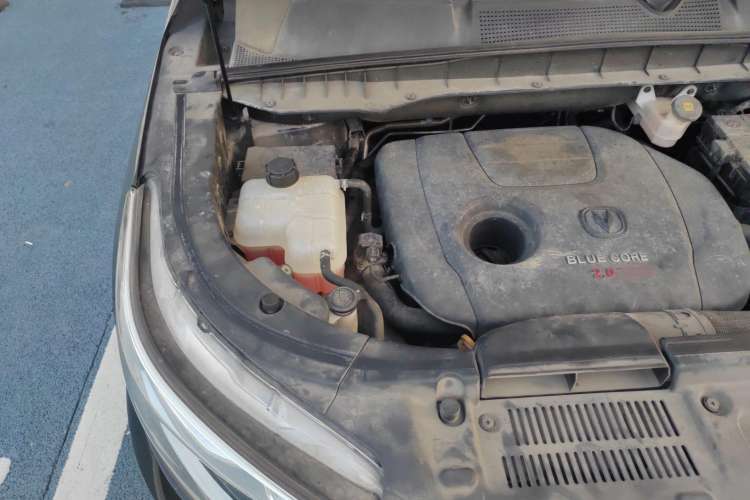 Used CHANGAN CS95 2017 2.0T Two-Wheel Drive Zhitu Edition Engine Bay Right