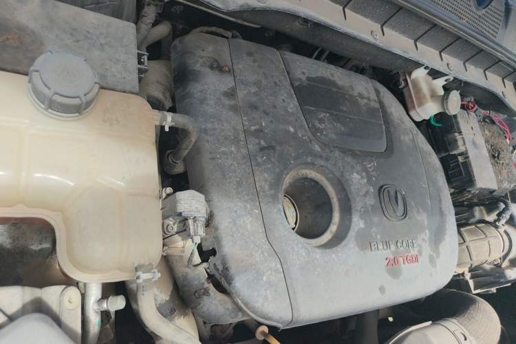 Used CHANGAN CS95 2017 2.0T Four-Wheel Drive SmartDrive Edition Engine Bay Right