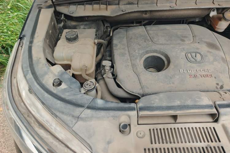 Used CHANGAN CS95 2017 2.0T Two-Wheel Drive Zhitu Edition Engine Bay Right