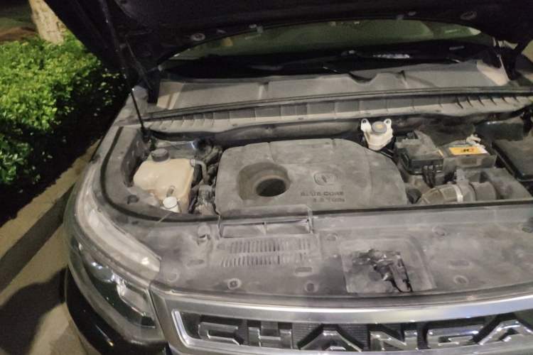 Used CHANGAN CS95 2017 2.0T Two-Wheel Drive Zhiyuan Edition Engine Bay Right