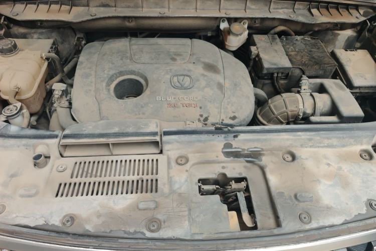Used CHANGAN CS95 2017 2.0T Two-Wheel Drive Zhitu Edition Engine Bay