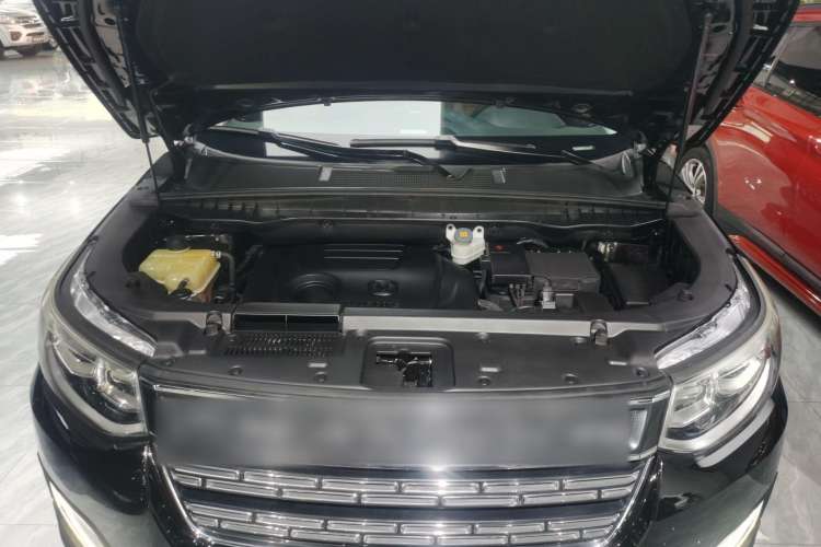 Used CHANGAN CS95 2017 2.0T Four-Wheel Drive ZhiZun Edition Engine Bay