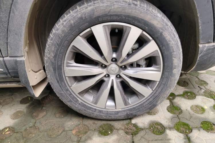 Used CHANGAN CS95 2017 2.0T Two-Wheel Drive Zhituo Edition Exterior 1