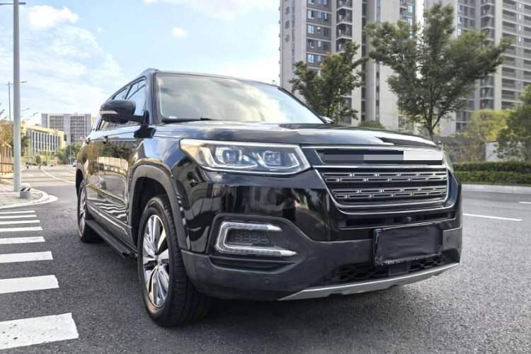 Used CHANGAN CS95 2017 2.0T Two-Wheel Drive Zhituo Edition Exterior 2