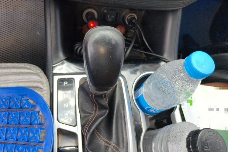 Used CHANGAN CS95 2017 2.0T Four-Wheel Drive SmartDrive Edition Gear Lever