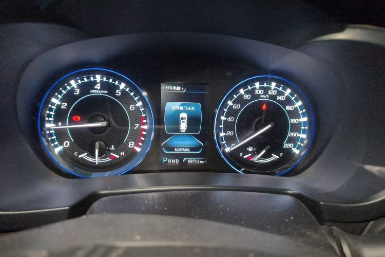 Used CHANGAN CS95 2017 2.0T Two-Wheel Drive Zhiyuan Edition Instrument Cluster