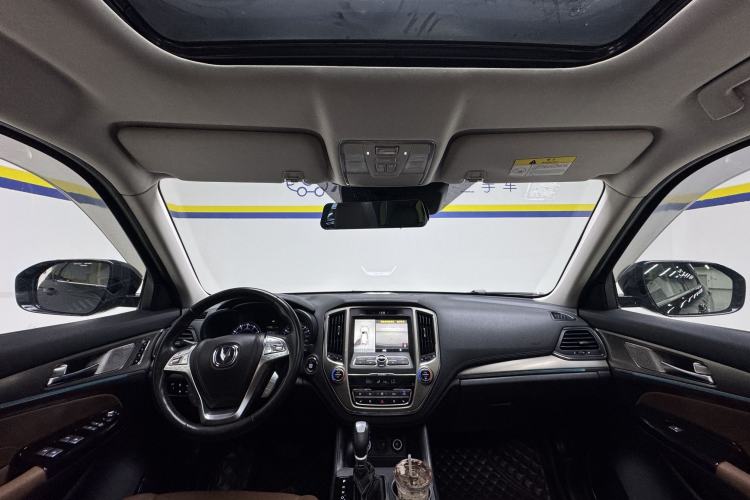 Used CHANGAN CS95 2017 2.0T Four-Wheel Drive ZhiZun Edition Interior 1