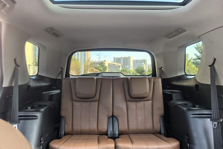 Used CHANGAN CS95 2017 2.0T Two-Wheel Drive Zhituo Edition Interior 12
