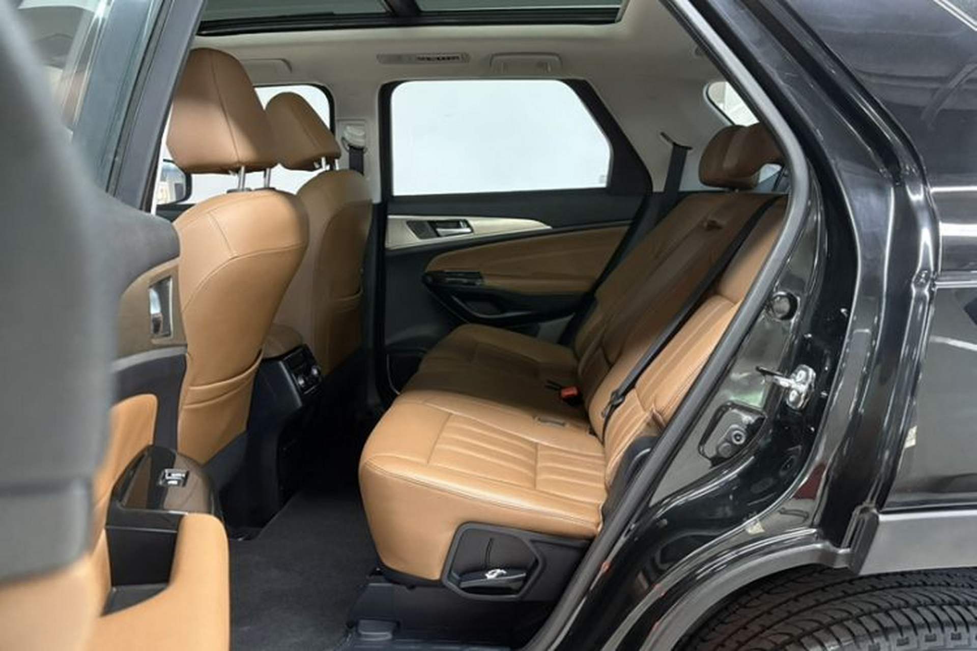 Used CHANGAN CS95 2017 2.0T Two-Wheel Drive Zhitu Edition Interior 3