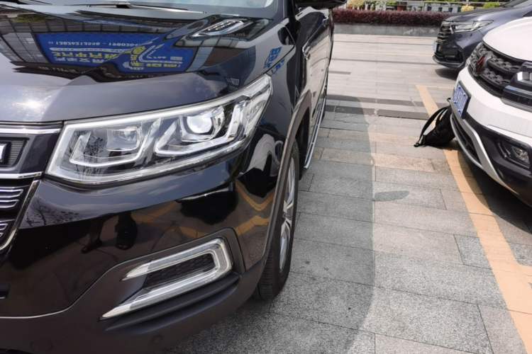 Used CHANGAN CS95 2017 2.0T Four-Wheel Drive ZhiZun Edition Left Front Headlight