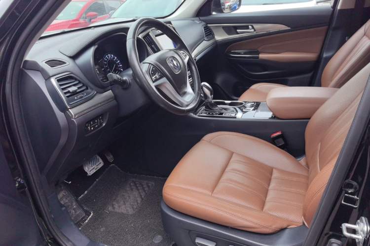 Used CHANGAN CS95 2017 2.0T Two-Wheel Drive Zhituo Edition Left Front Seat